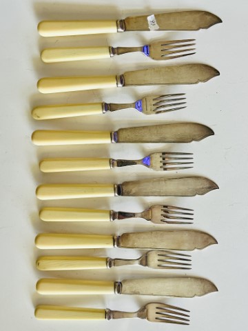 Silver w/Bone Handle Walker & Hall Fish Cutery Set